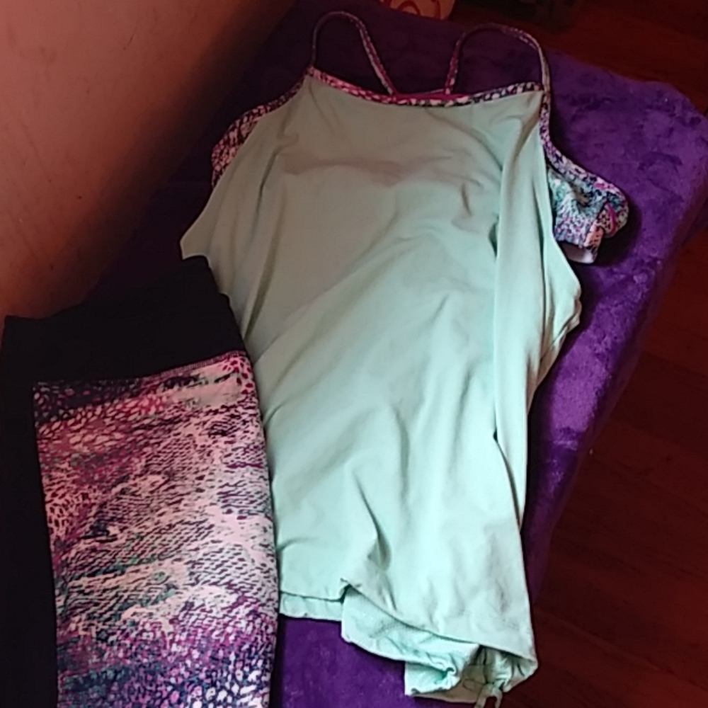 Fabletics Capri and Tank outfit